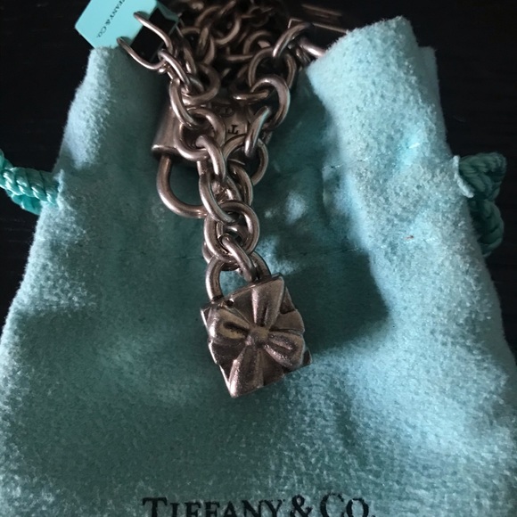 Tiffany & Co charm bracelet Authentic - Picture 5 of 7